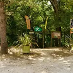 Domaine La Truffiere Des Merigots بيت ضيافة Gabillou