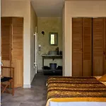 Domaine La Truffiere Des Merigots بيت ضيافة 3*