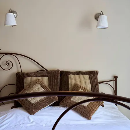 Domaine La Truffiere Des Merigots Guest house