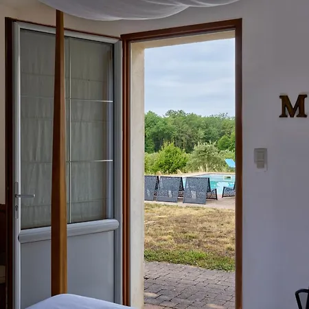 Domaine La Truffiere Des Merigots Penzion